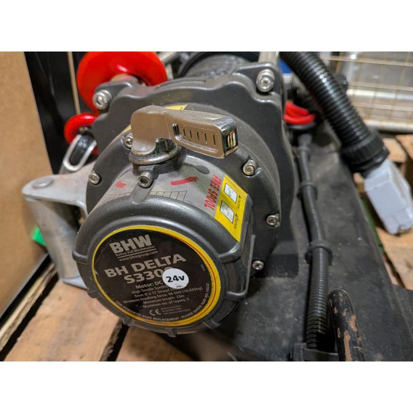 Bushey Hall Winchmaster S3300 24V Winch with Mount - Used Ex-MOD