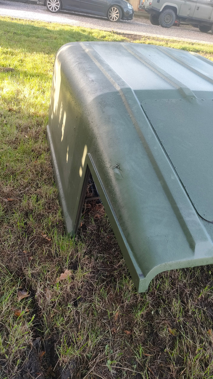 Land rover 90 hard top and rear door