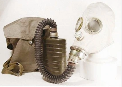 Polish Army MP3 Gas Mask and Bag