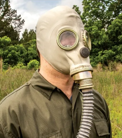 Polish Army MP3 Gas Mask and Bag