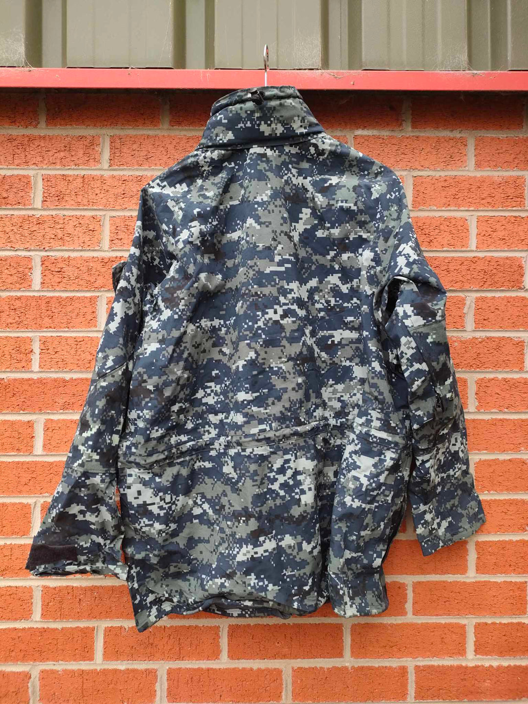 Like New US Navy Digital Camo ECWS Goretex Waterproof Parka