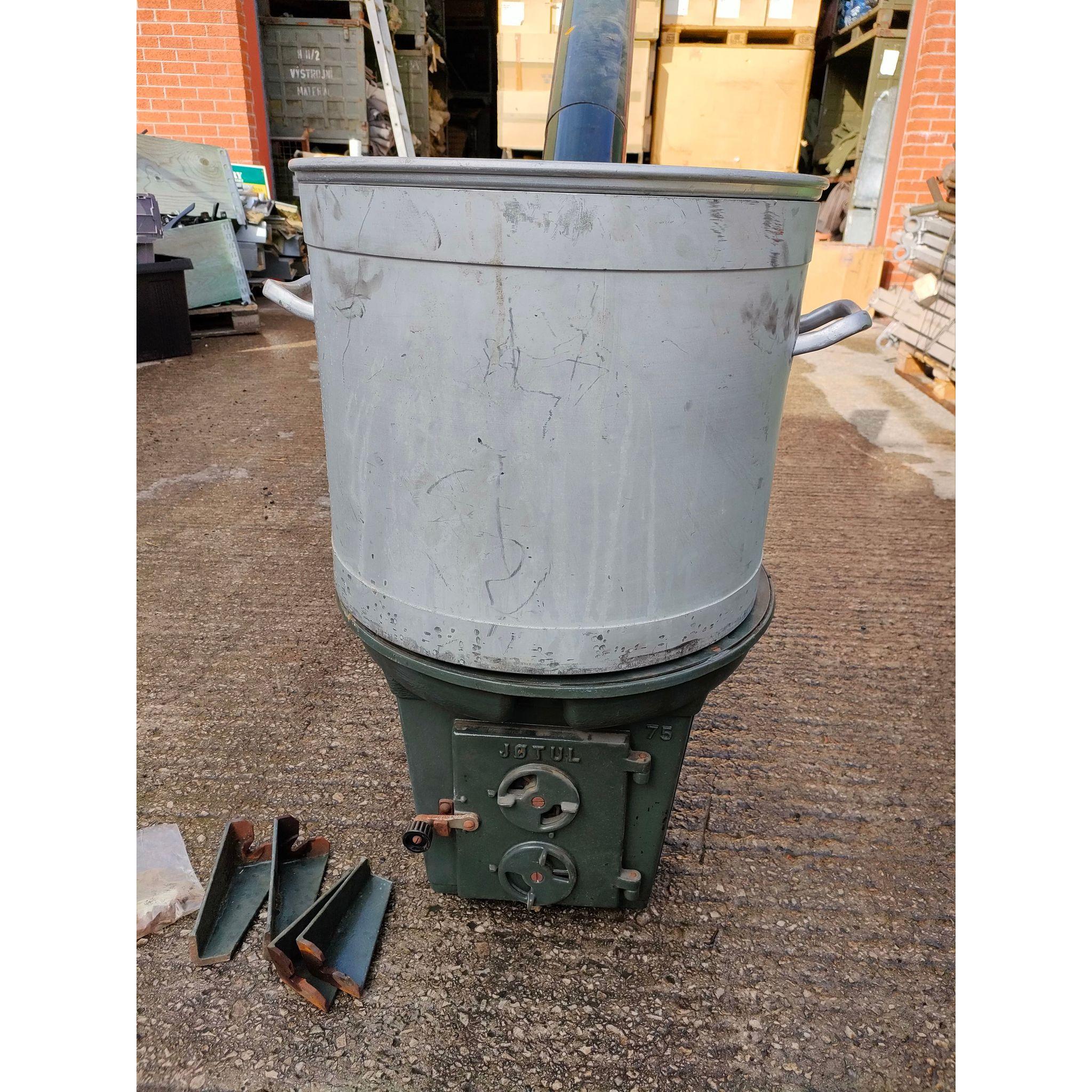 Norwegian Army Jotul Wood / Coal Stove