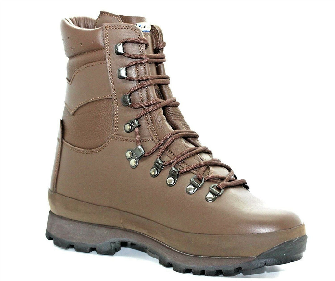 MOD altberg defender brown boots - Like New (A+)
