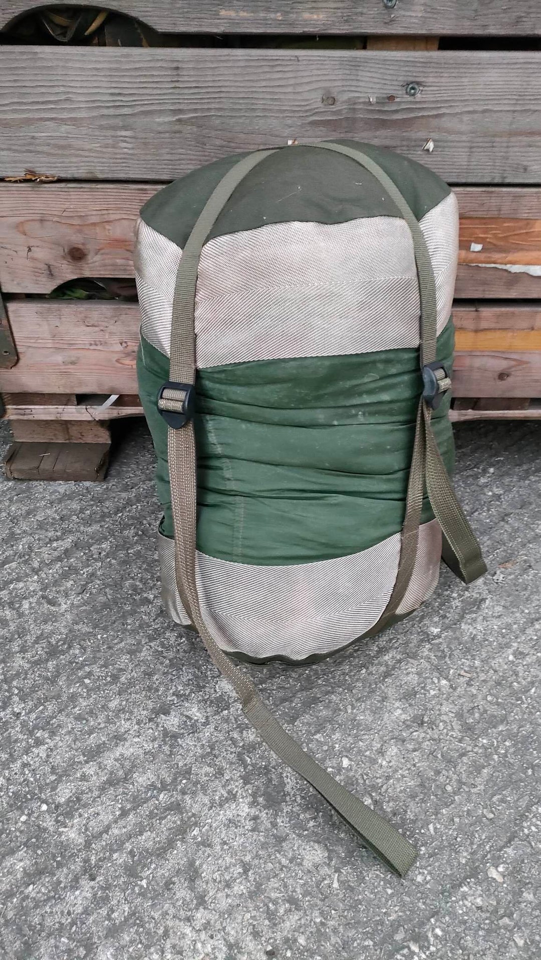 Dutch Air Force M90 Sleeping Bag with Stuff Sack