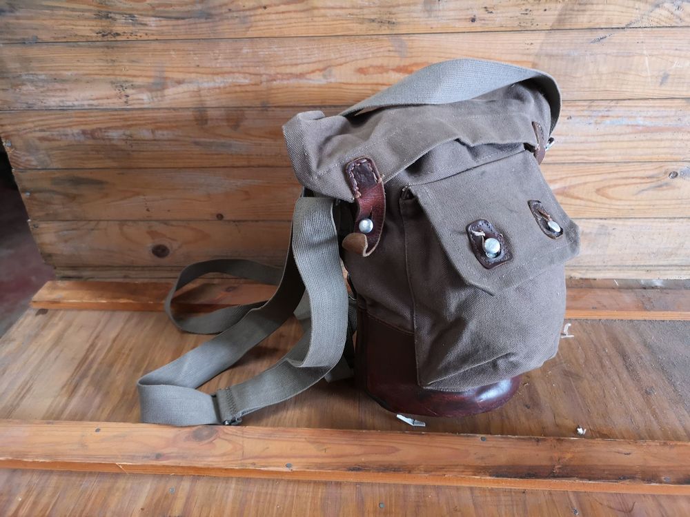 Swedish Army M39 Model 39 Gas Mask Bag - Brown